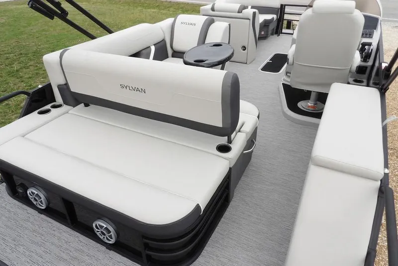 Slide: The Image of 2026 Sylvan X5 CLZ boat interior with plush seating and modern design. - 40