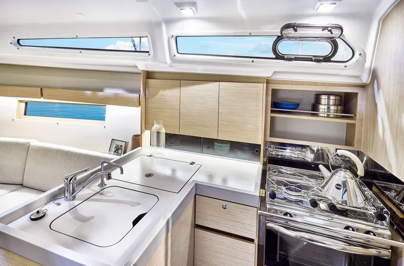 Slide: The Image of Beneteau Oceanis 34.1 2026 - 13