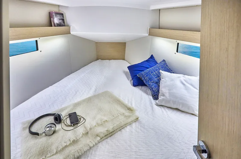 Slide: The Image of Beneteau Oceanis 34.1 2026 - 15