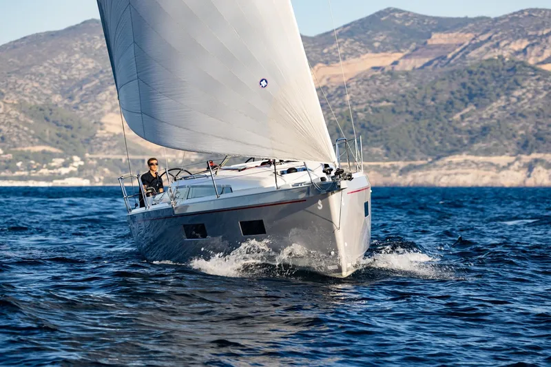 Slide: The Image of Beneteau Oceanis 34.1 2026 - 4
