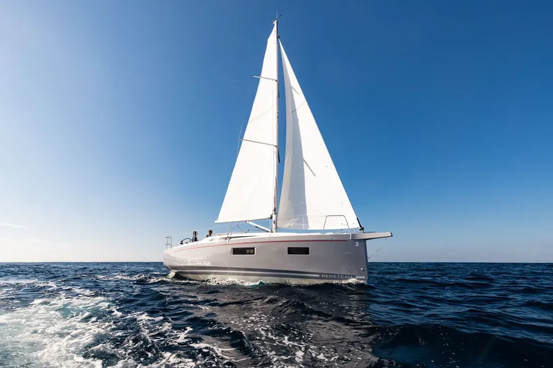 Slide: The Image of Beneteau Oceanis 34.1 2026 - 6