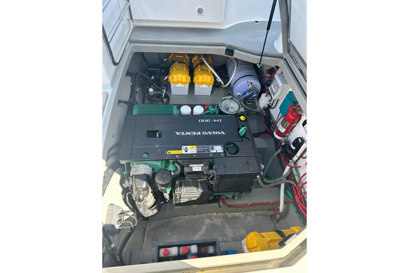 Slide: The Image of Engine compartment of 2018 Sargo 25 boat with Volvo Penta engine. - 28