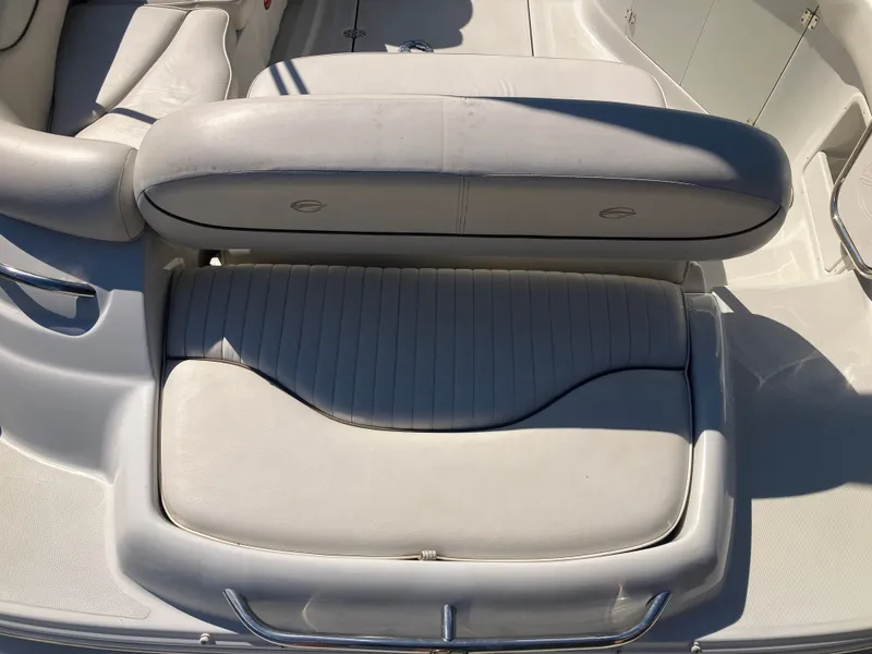 Slide: The Image of Crownline Boats 240 EX 2005 - 8