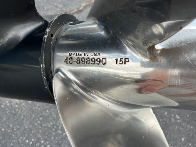 Slide: The Image of Boston Whaler 230 VANTAGE 2013 - 25