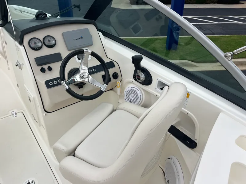 Slide: The Image of Boston Whaler 230 VANTAGE 2013 - 12