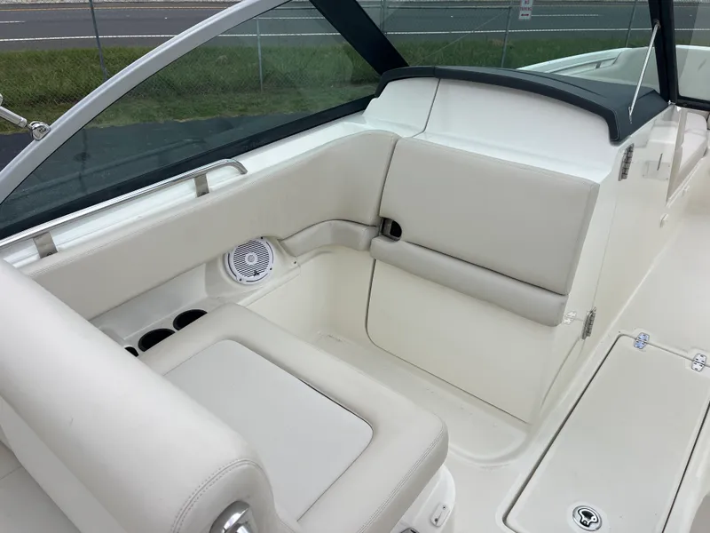 Slide: The Image of Boston Whaler 230 VANTAGE 2013 - 13