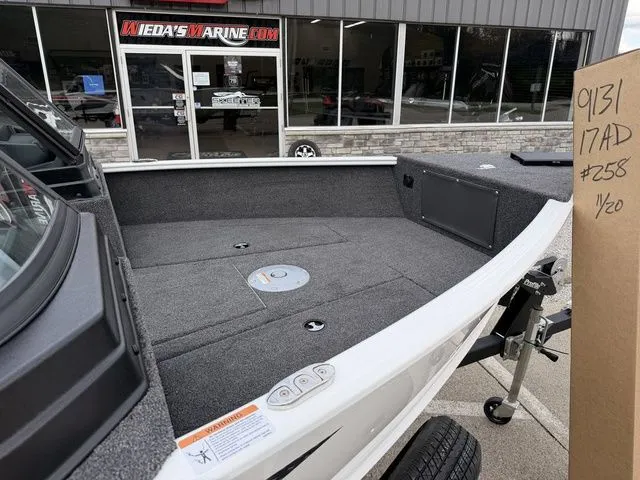 Slide: The Image of Lund 1775 Adventure Sport 2026 - 5