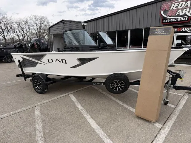 Slide: The Image of Lund 1775 Adventure Sport 2026 - 7