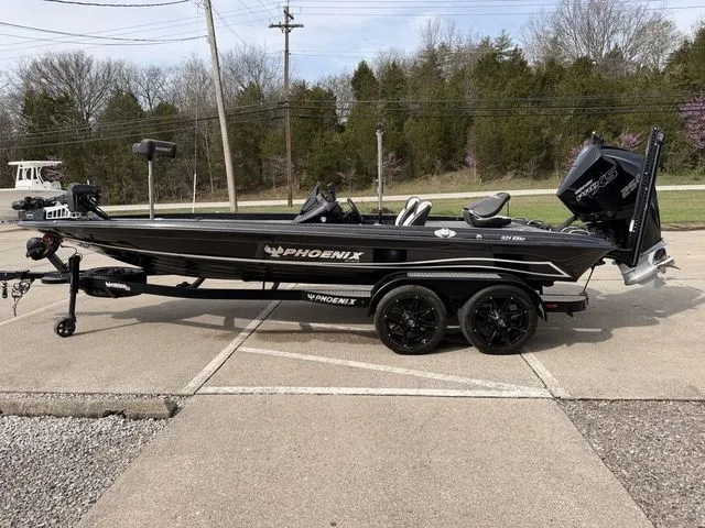 Slide: The Image of Phoenix Bass Boat 921 Elite 2023 - 17