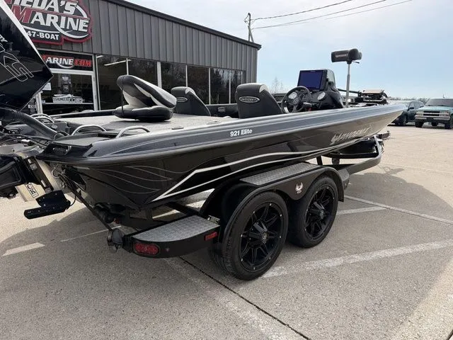 Slide: The Image of Phoenix Bass Boat 921 Elite 2023 - 3
