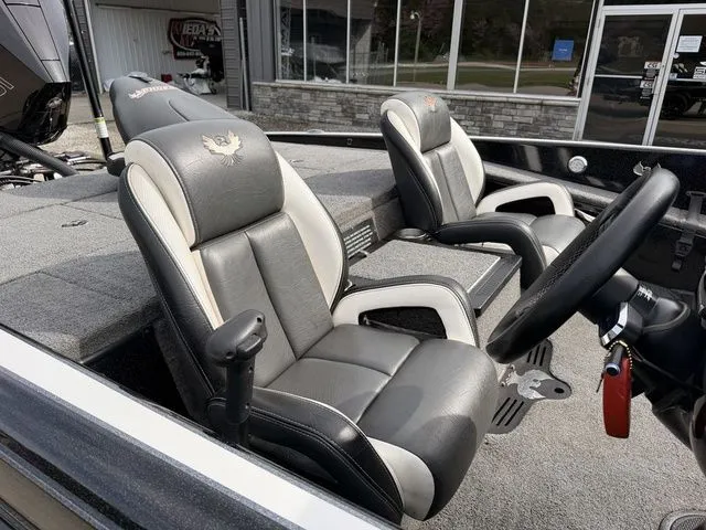 Slide: The Image of Phoenix Bass Boat 921 Elite 2023 - 6