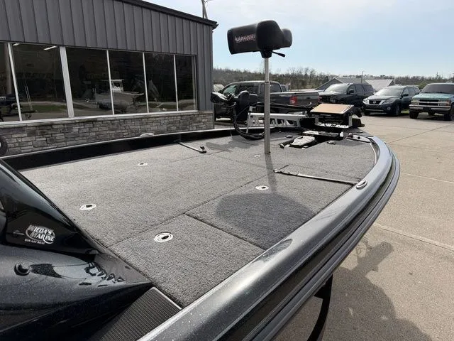 Slide: The Image of Phoenix Bass Boat 921 Elite 2023 - 7