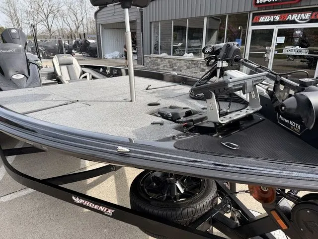 Slide: The Image of Phoenix Bass Boat 921 Elite 2023 - 9