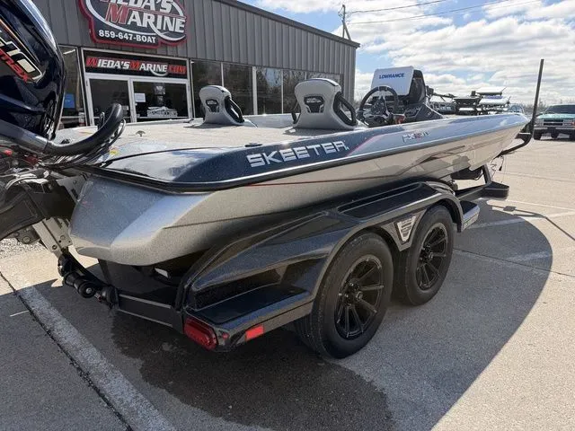 Slide: The Image of Skeeter FXR21 PRO 2024 - 4