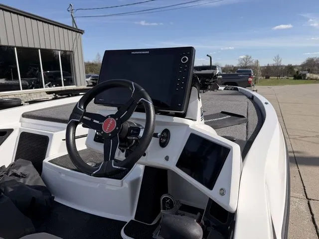 Slide: The Image of Ikon LX21 2024 - 6