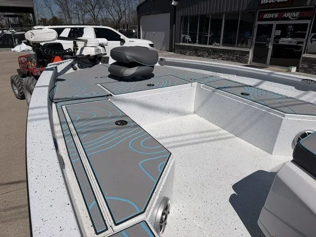 Slide: The Image of Xpress H22B 2024 - 13