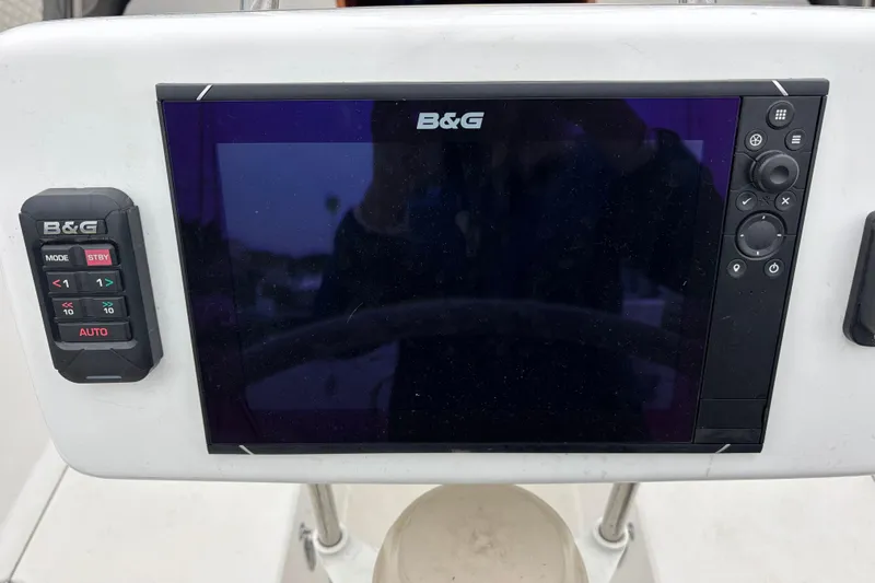 Slide: The Image of B&G navigation system on 1979 Islander Peterson 40 yacht dashboard. - 13