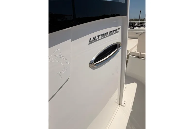 Slide: The Image of Sea Hunt Ultra 275 SE 2025 helm with modern electronics. - 16