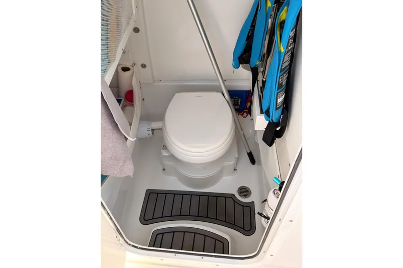 Slide: The Image of Interior view of Sea Hunt Ultra 275 SE boat, year 2025. - 23