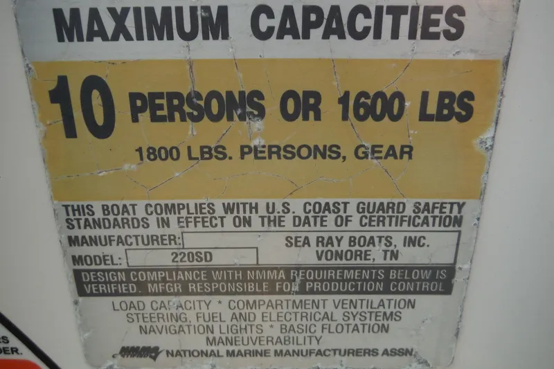 Slide: The Image of Maximum capacity label for 2005 Sea Ray 220 Sundeck, 10 persons or 1600 lbs. - 18