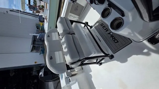 Slide: The Image of Sea Pro 219 Center Console 2019 - 11