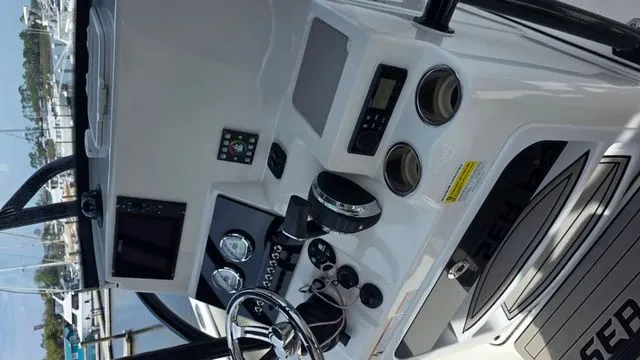 Slide: The Image of Sea Pro 219 Center Console 2019 - 15