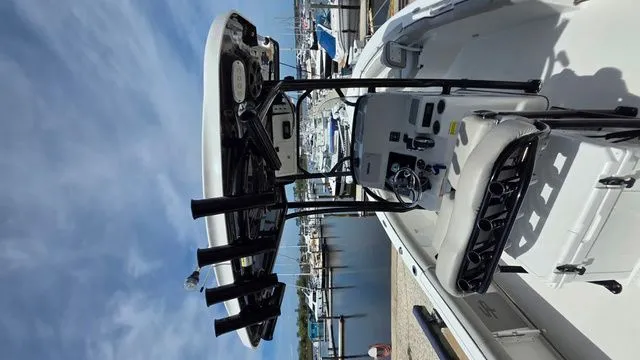 Slide: The Image of Sea Pro 219 Center Console 2019 - 18