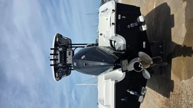 Slide: The Image of Sea Pro 219 Center Console 2019 - 4