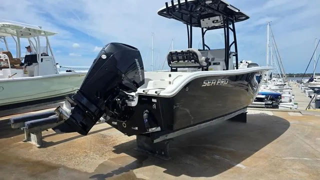 Slide: The Image of Sea Pro 219 Center Console 2019 - 5