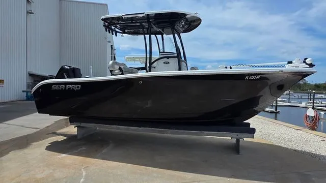 Slide: The Image of Sea Pro 219 Center Console 2019 - 6