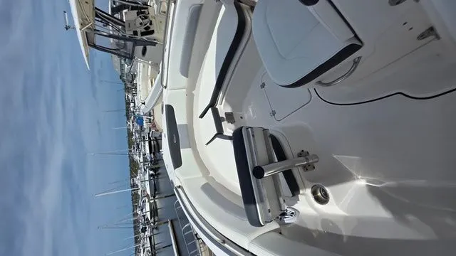 Slide: The Image of Robalo R222 Explorer 2022 - 16