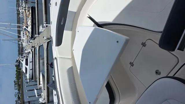 Slide: The Image of Robalo R222 Explorer 2022 - 17