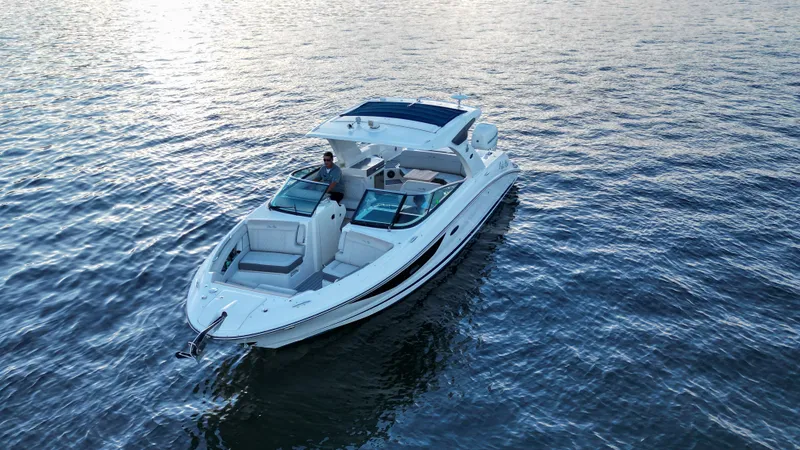 Slide: The Image of Sea Ray 350 SLX OB 2020 - 36