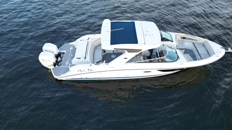 Slide: The Image of Sea Ray 350 SLX OB 2020 - 5