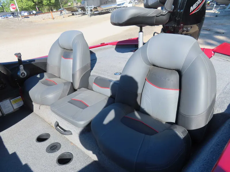 Slide: The Image of Tracker 175 TE 2024 - 14