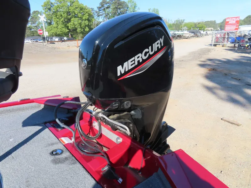 Slide: The Image of Tracker 175 TE 2024 - 17