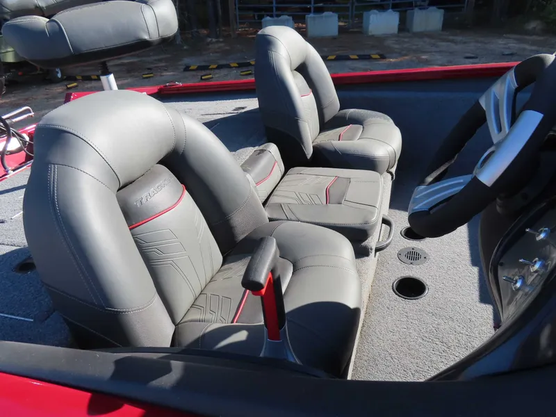 Slide: The Image of Tracker 175 TE 2024 - 19