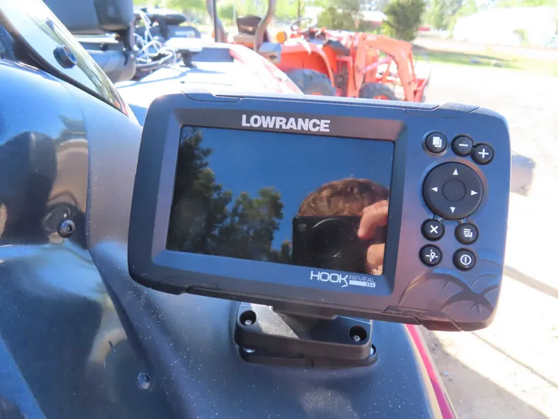 Slide: The Image of Tracker 175 TE 2024 - 21