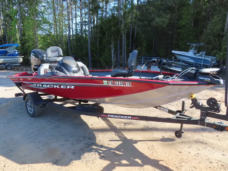 Slide: The Image of Tracker 175 TE 2024 - 30