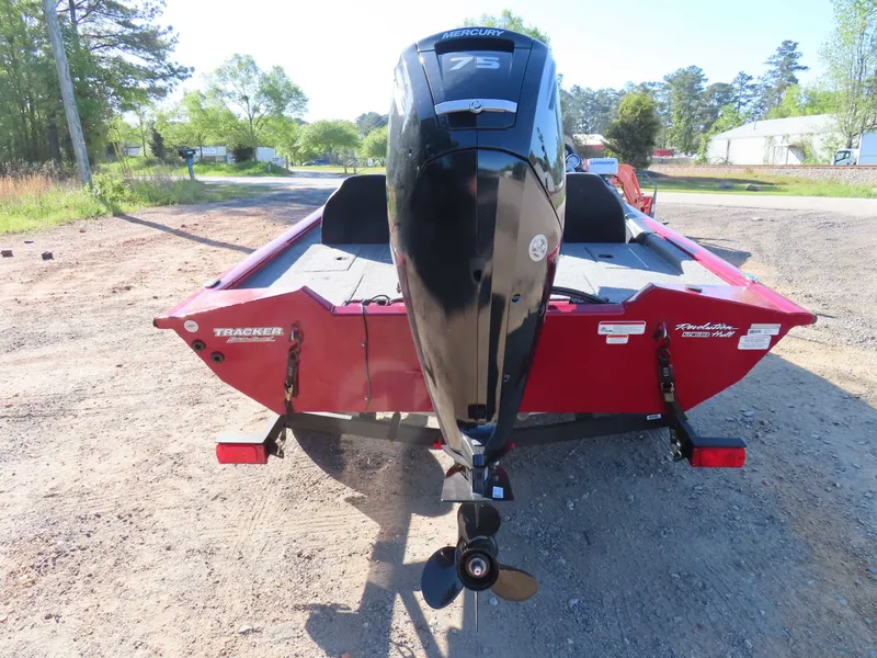 Slide: The Image of Tracker 175 TE 2024 - 4