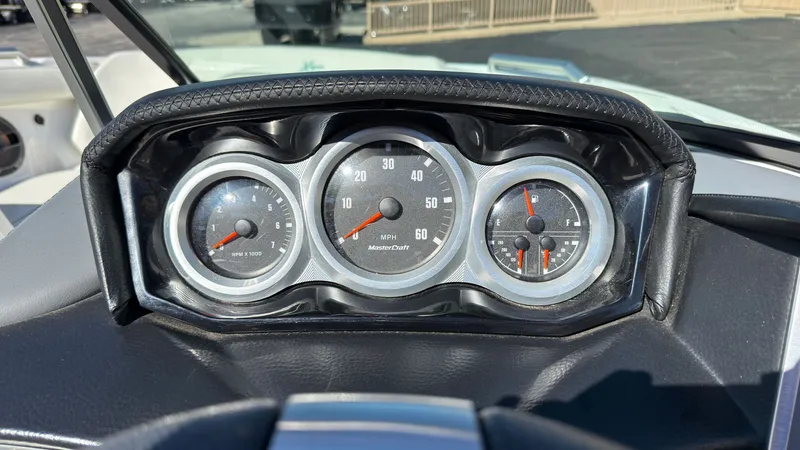 Slide: The Image of MasterCraft XT22 2020 - 15