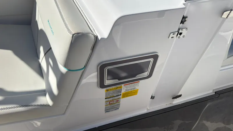 Slide: The Image of MasterCraft XT22 2020 - 21