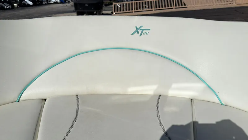 Slide: The Image of MasterCraft XT22 2020 - 24