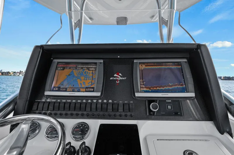 Slide: The Image of Dashboard of Statement 350 Open boat, 2012 model. - 30