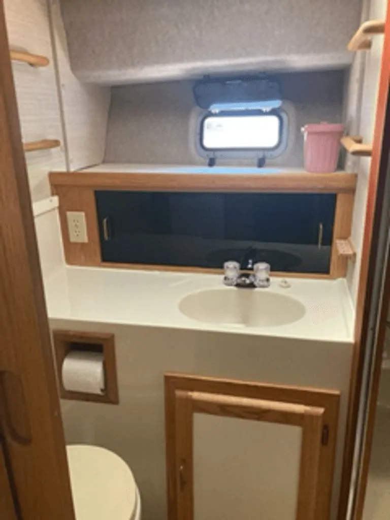 Slide: The Image of Silverton 34 Convertible 1987 - 6