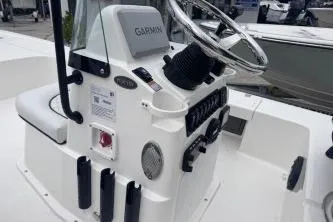 Slide: The Image of 2026 Spyder FX19 Vapor boat console with Garmin navigation system. - 13