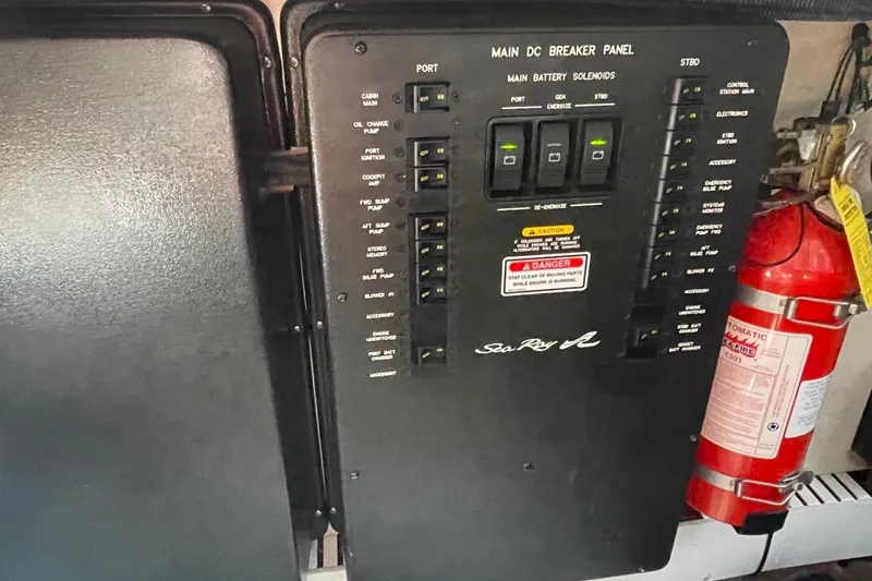 Slide: The Image of Anchor chain and hose in 2006 Sea Ray 360 Sundancer boat compartment. - 57