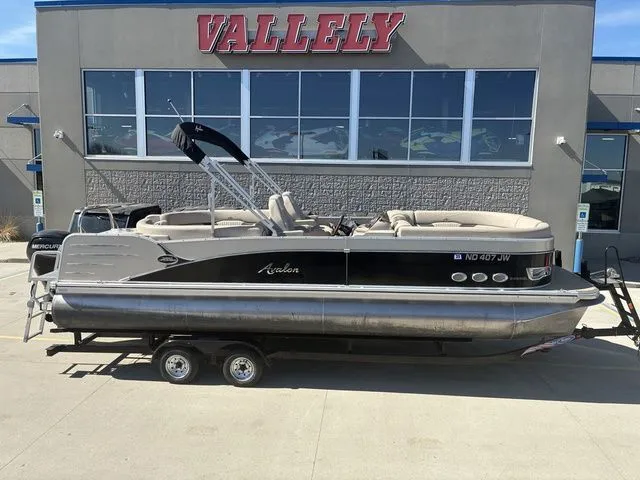 The Image of Avalon C SERIES WIND JAMMER 24 2014 - 1