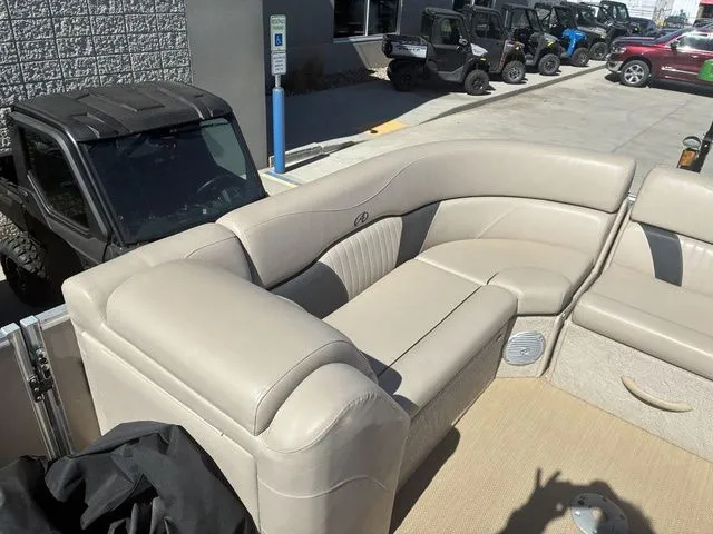 Slide: The Image of Avalon C SERIES WIND JAMMER 24 2014 - 12