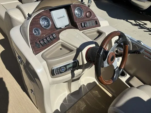 Slide: The Image of Avalon C SERIES WIND JAMMER 24 2014 - 18